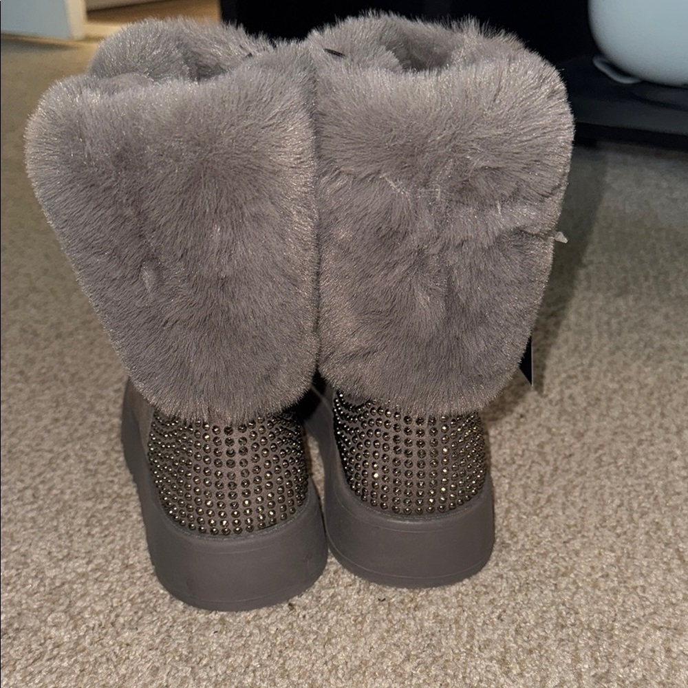 GBG  Boots - Picture 4 of 10